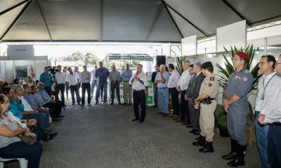 Prefeito e autoridades participam da abertura da 1ª Feira do Produtor Rural de Uberaba e região