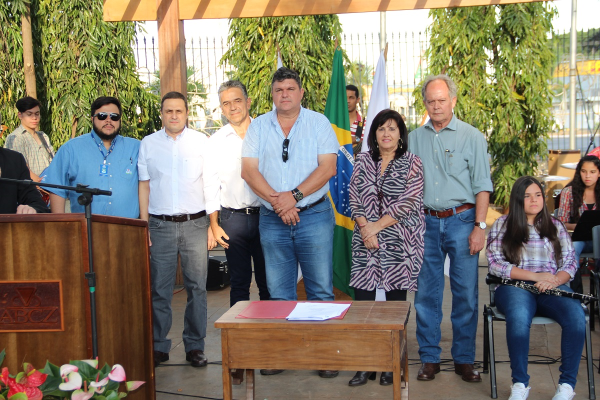 Museu do Zebu assina convênios com Fazu e Uniube