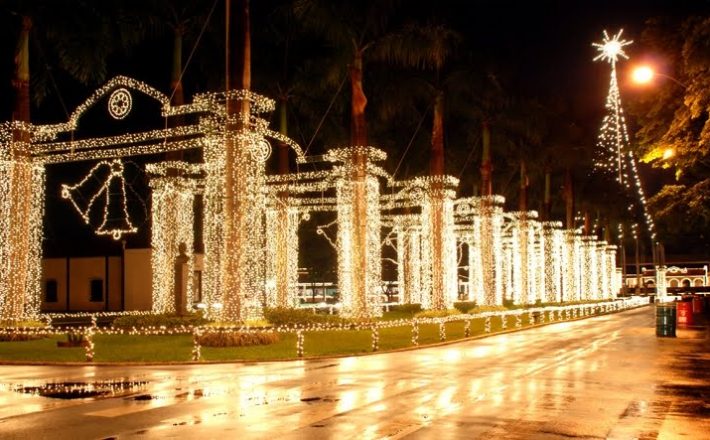 Prefeito participa de reunião de planejamento do Natal no Parque da ABCZ