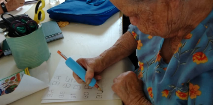 Oficina de Alfabetização muda vida de pacientes da Casa de Saúde Santa Izabel